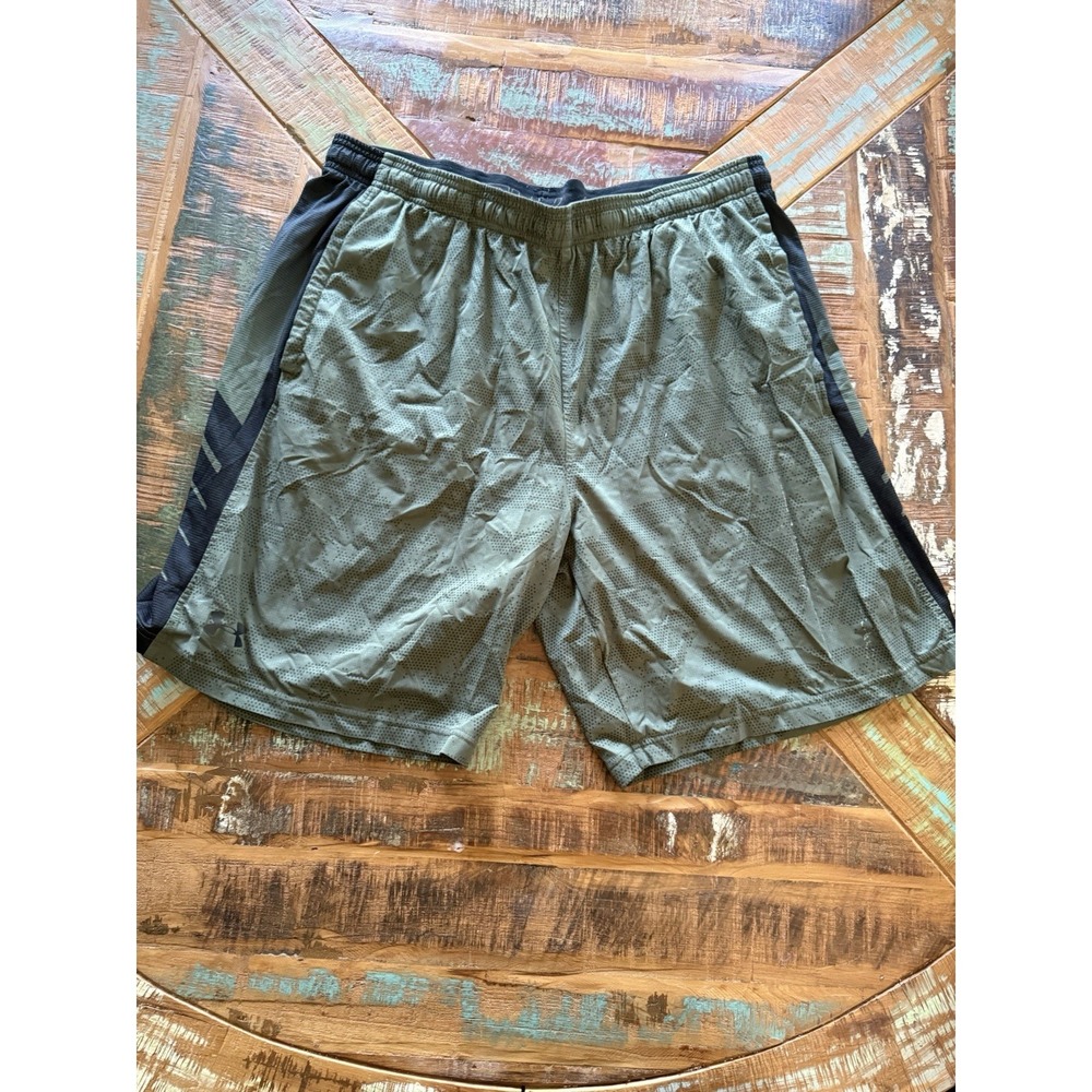 Men's Under Armour Basketball Shorts Green Size XXL Loose